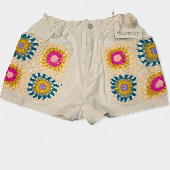 BlankNYC Crochet Pocket Paperbag Jean Shorts M White Granny Square Patchwork NWT - Picture 3 of 10